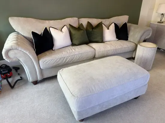 Sofa club sofa & poofee