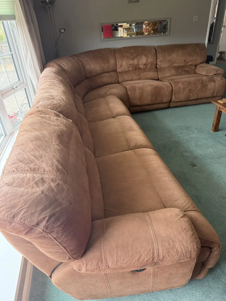 Very large corner sofa/end seats recline