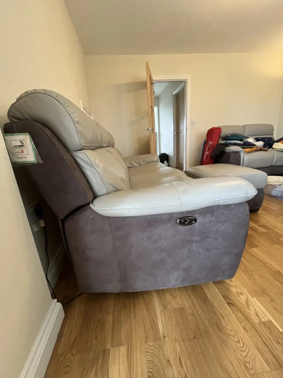 Dfs grey leather/suede power recliner with USB charge ports