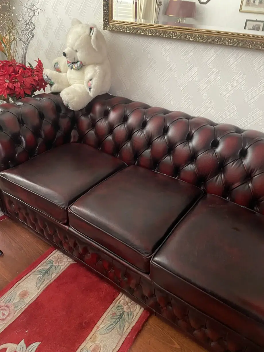 Winchester Chesterfield Antique Red 3 Seater sofa