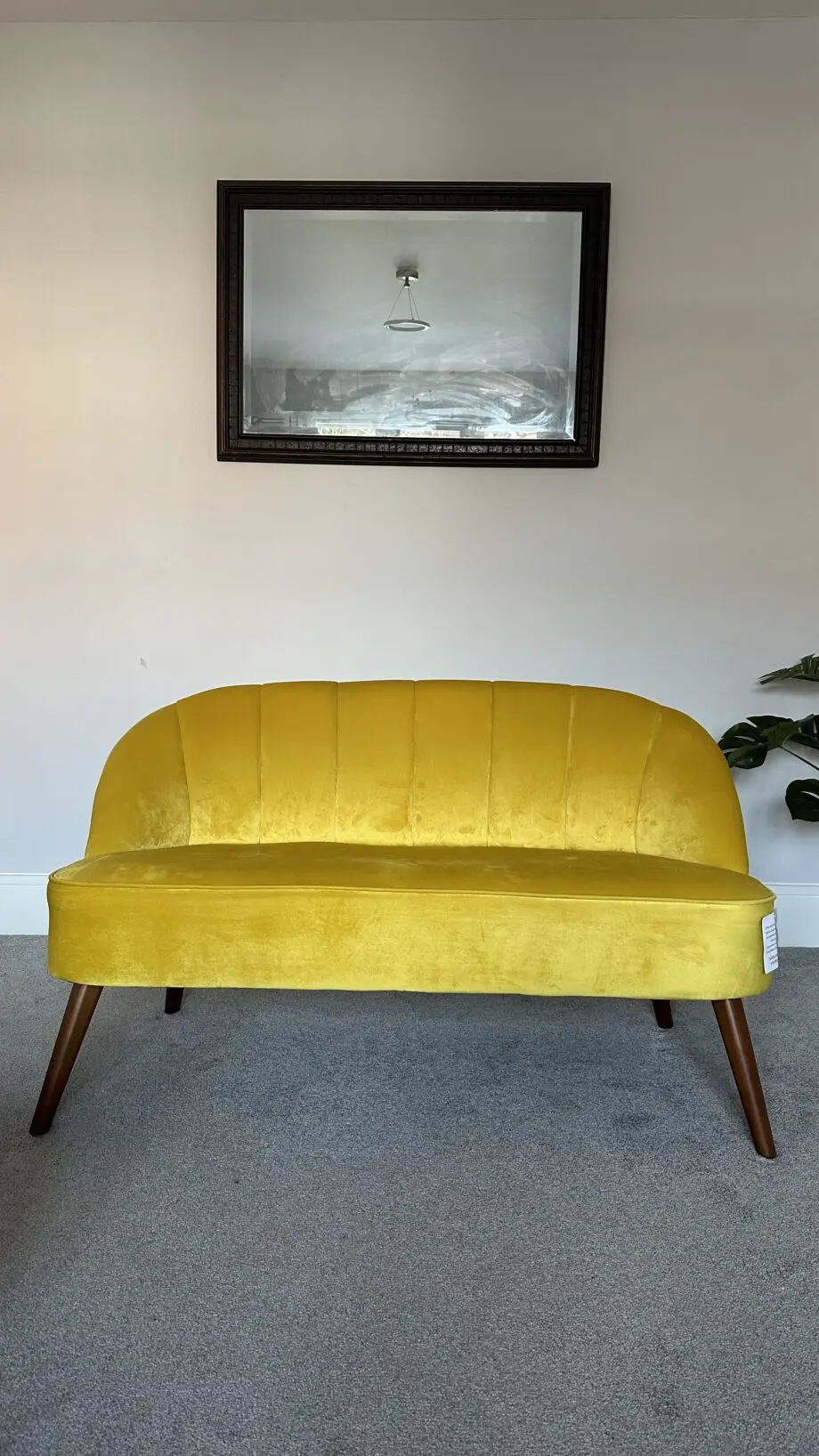 Hoi 2 Seater Velvet Cocktail Sofa