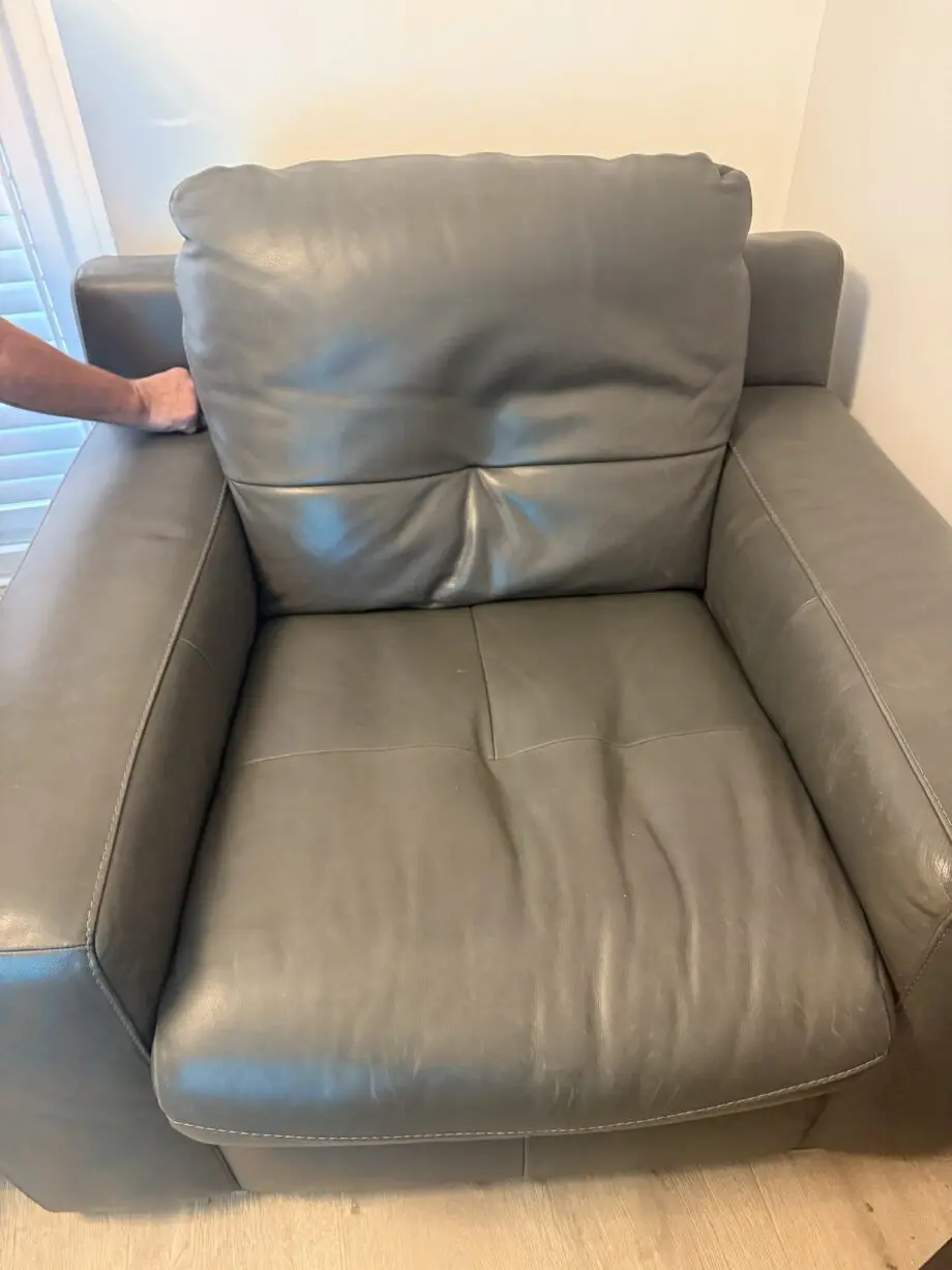 Housing units Aniline grey leather sofa and chair