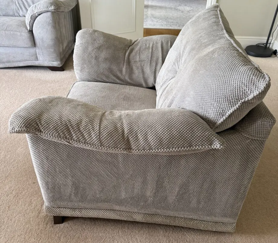 SCS 3 seater and 1 seater lounge suite