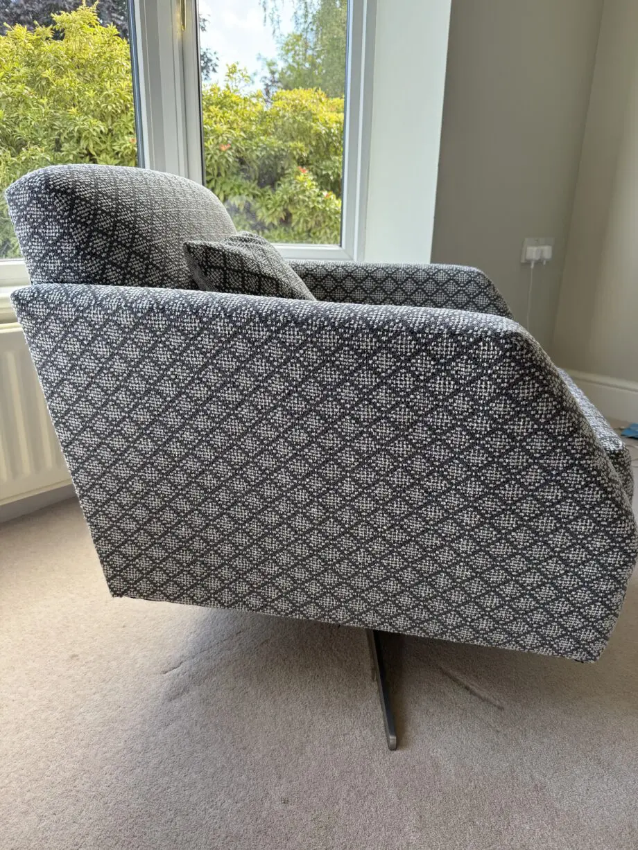 SCS Auroa low swivel chair set of 2