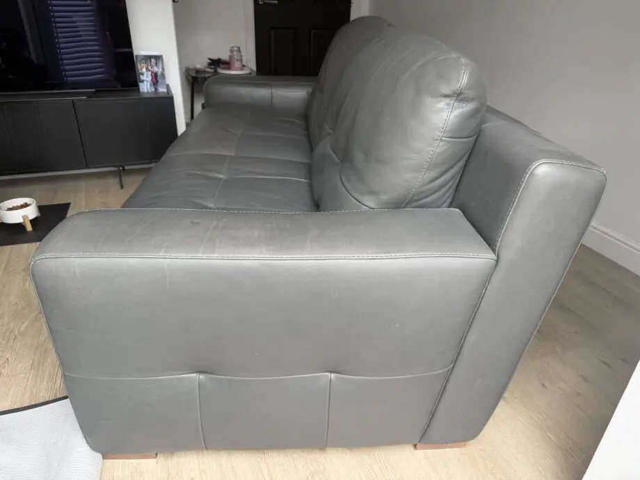 Housing units Aniline grey leather sofa and chair