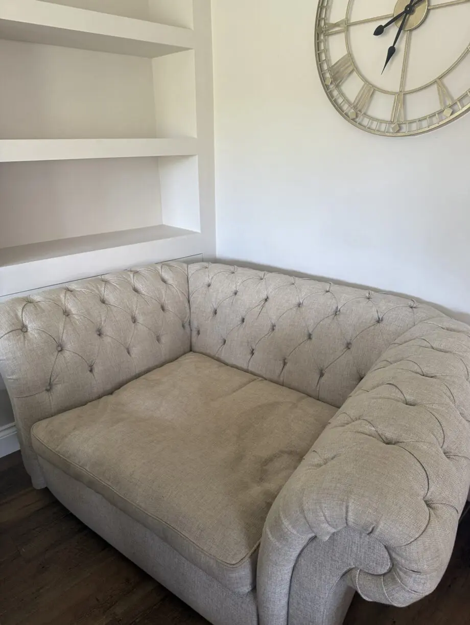 Large Chesterfield 4 seater sofa and snuggle chair/2seater