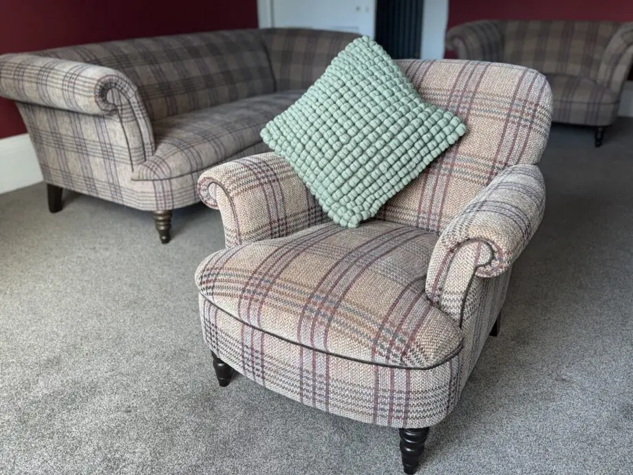 Parker Knoll Isabella sofa set