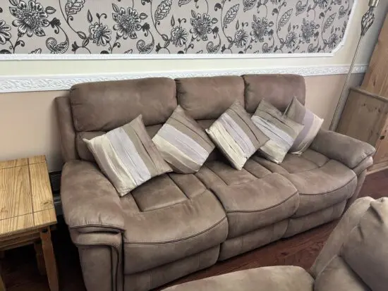 3/2/1 soft suede type leather reclining suite