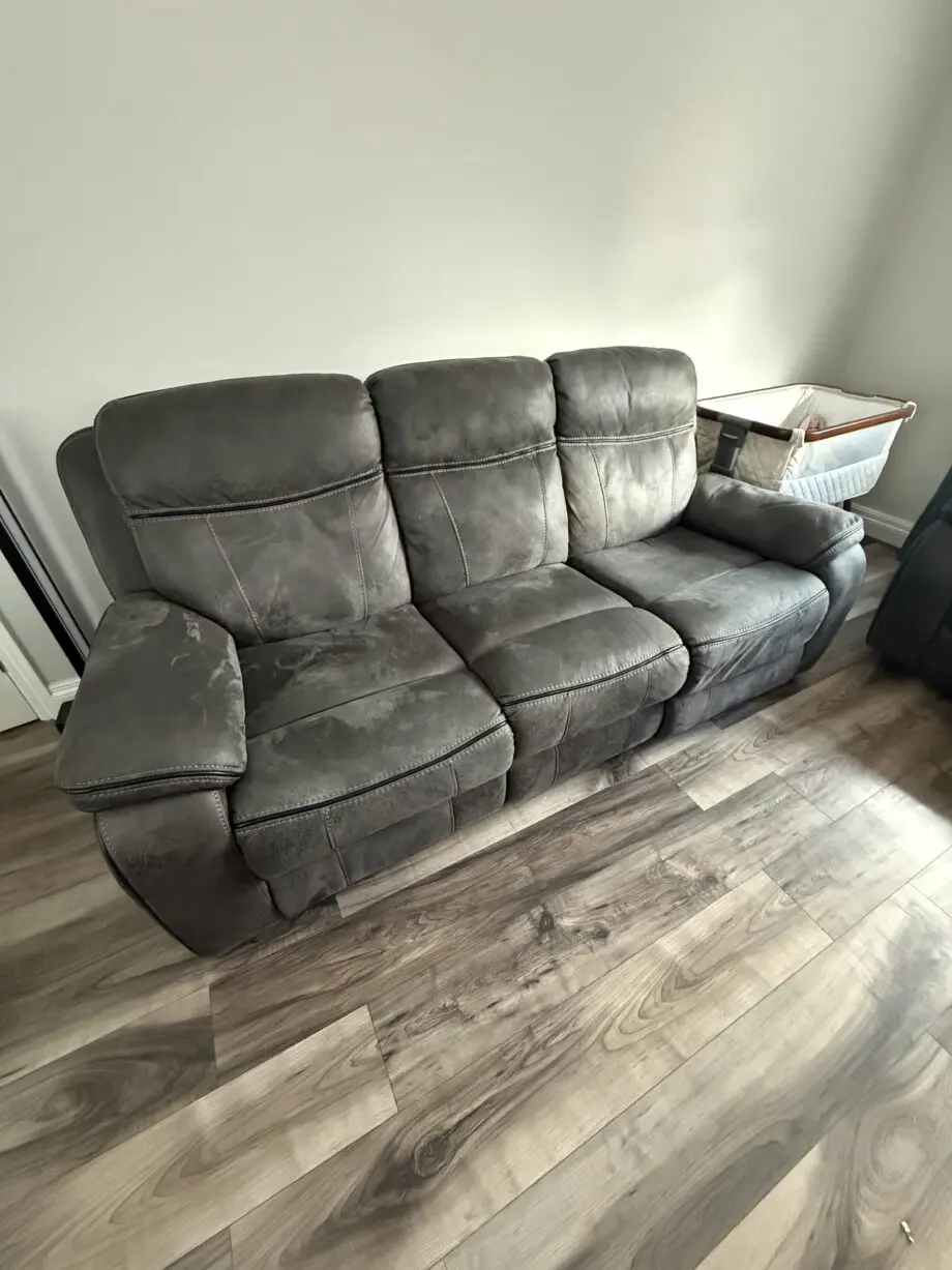 Genuine Dfs Vinson charcoal 3 + 2 power recliner console
