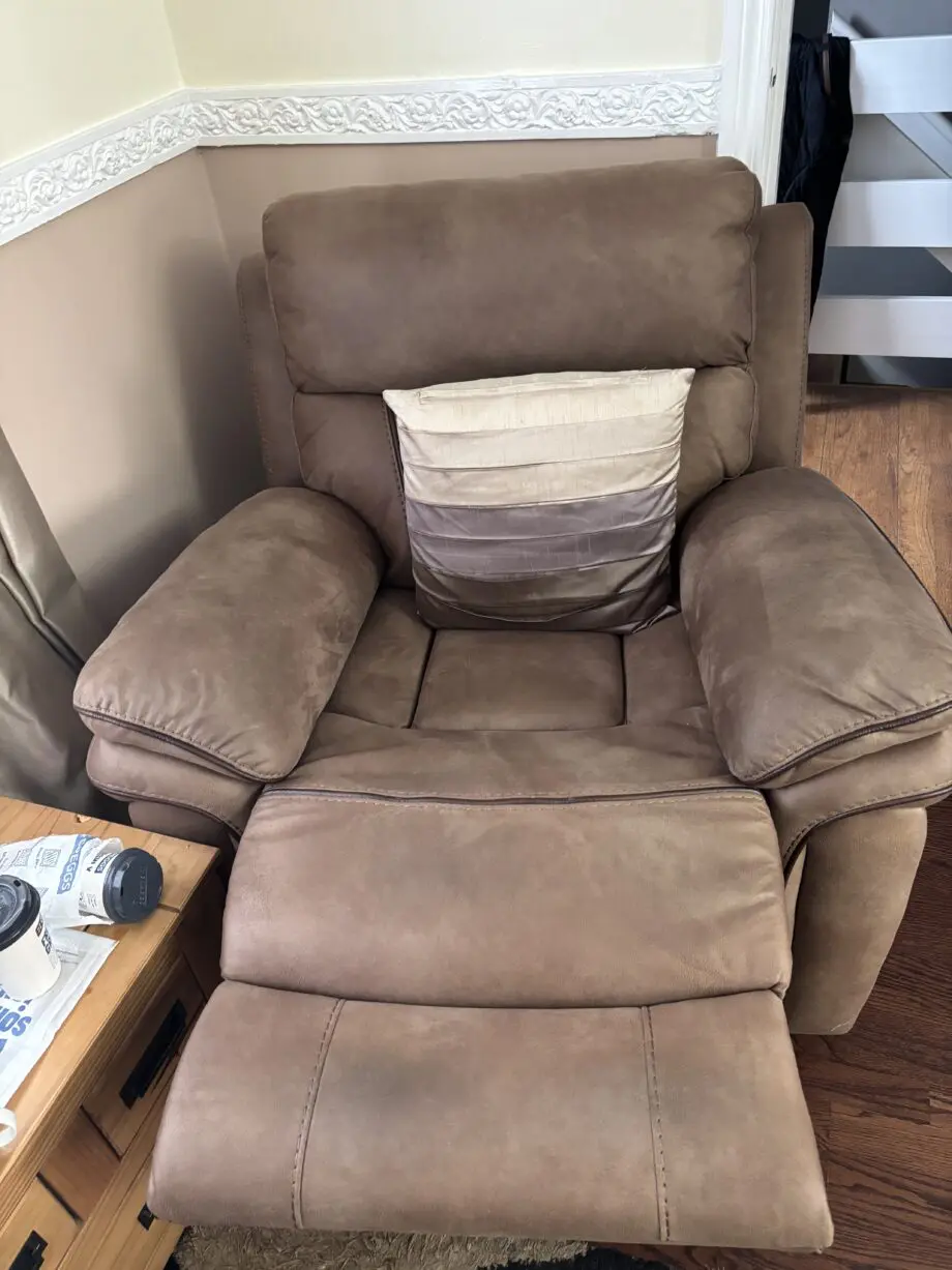 3/2/1 soft suede type leather reclining suite