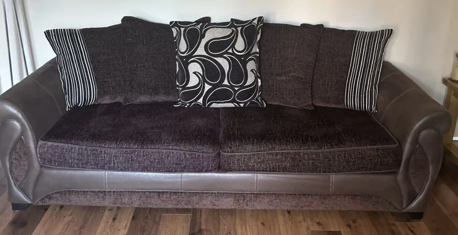 DFS 4&2 seaters