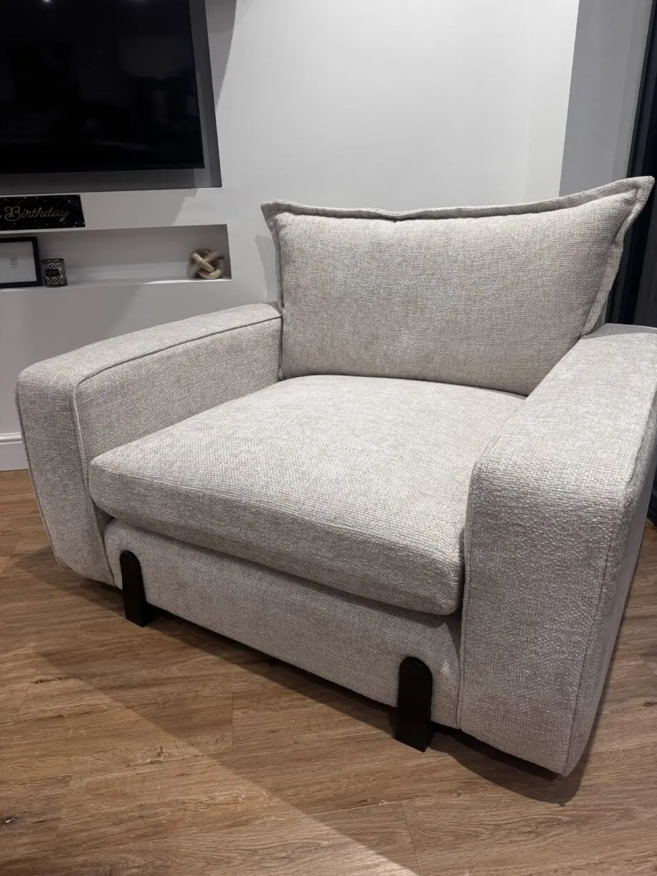 DFS Lorenza Arm Chair