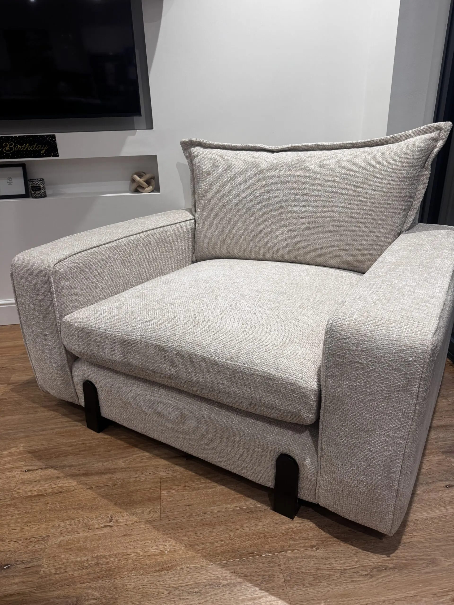 DFS Lorenza Arm Chair