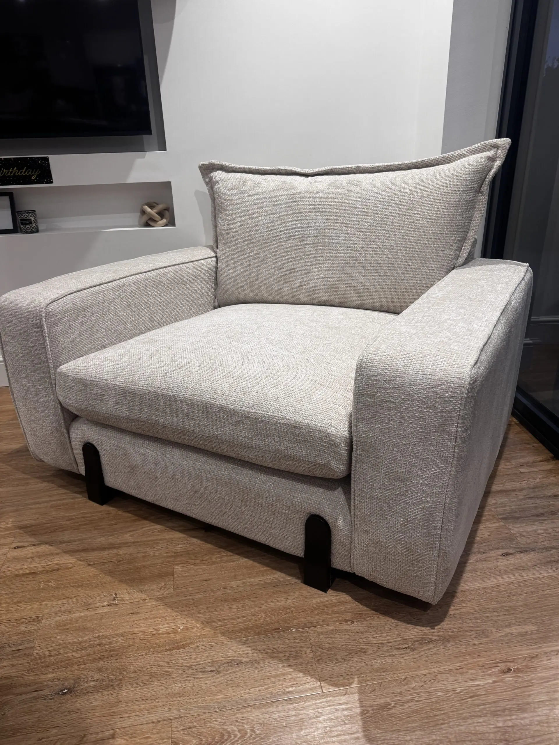 DFS Lorenza Arm Chair