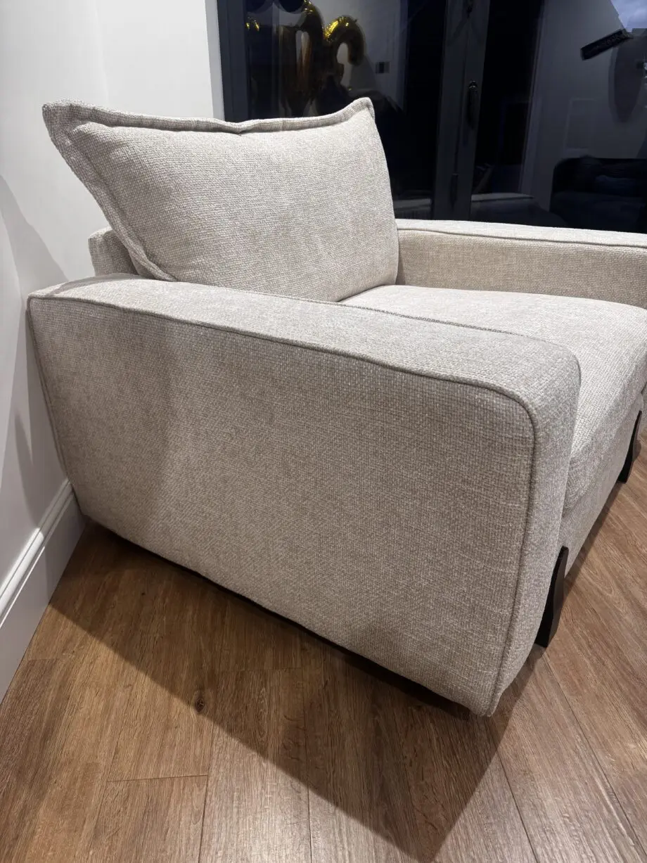 DFS Lorenza Arm Chair