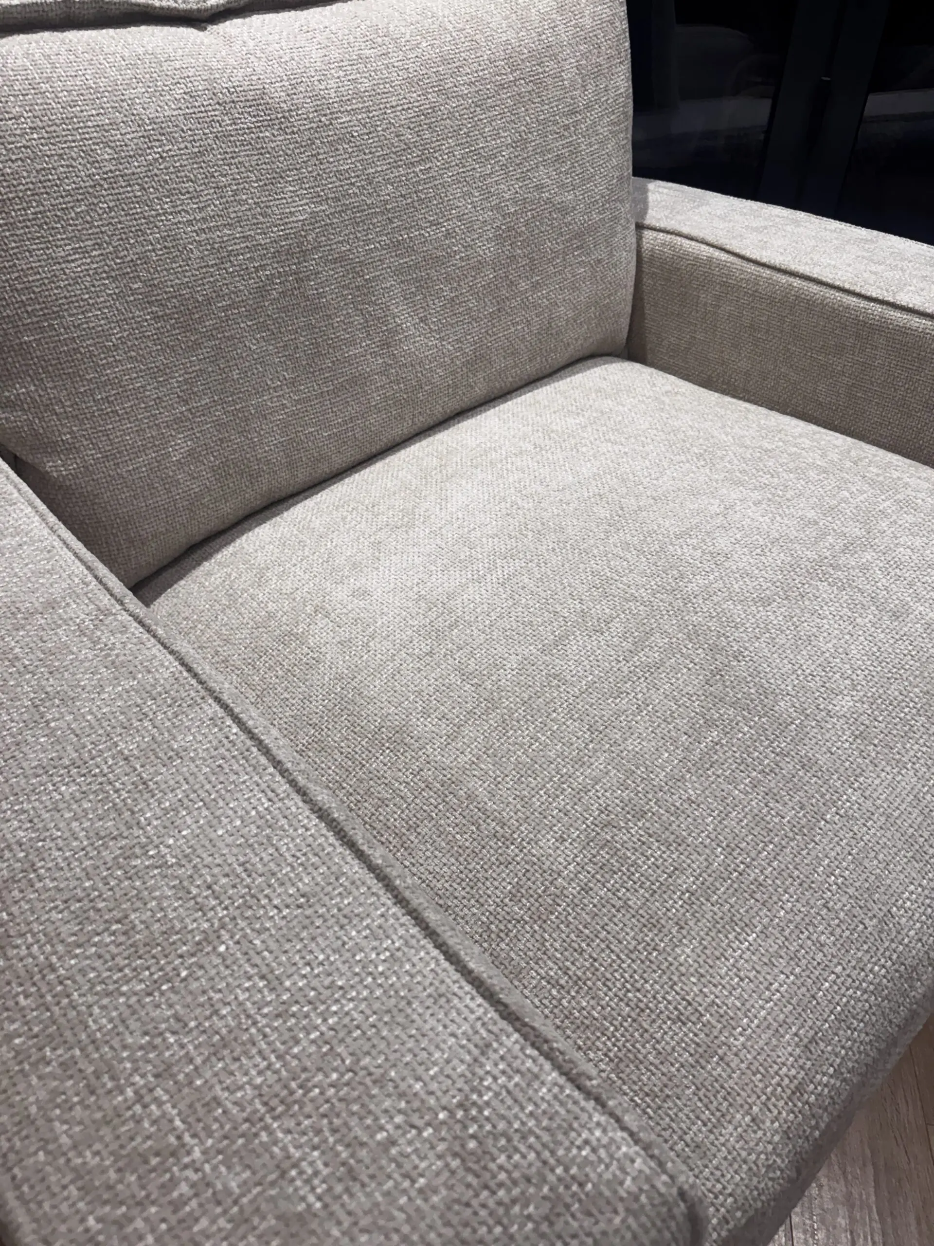 DFS Lorenza Arm Chair