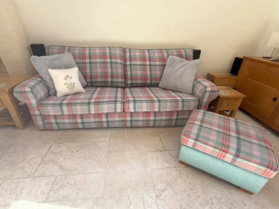 Stunning Multiyork 3 piece tartan Green/Grey/Pink suite