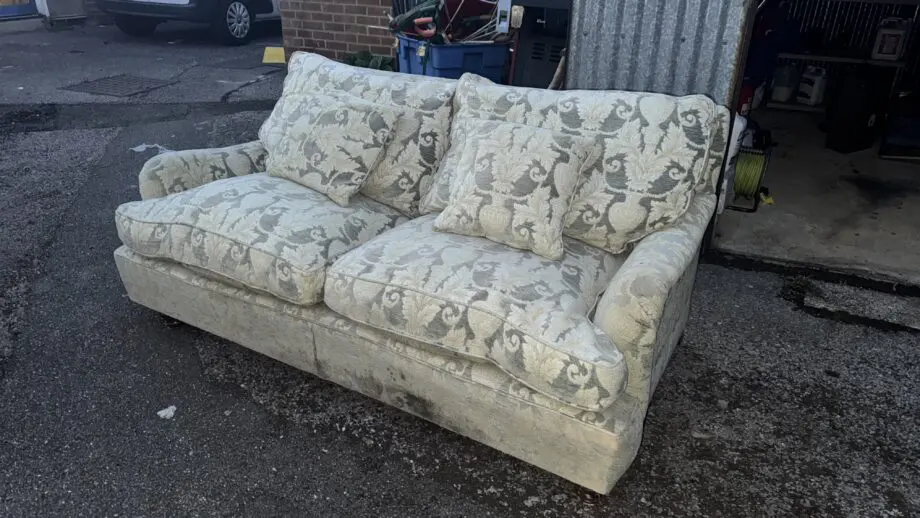 Vintage Two-Seated Sofa in Cream Damask Upholstery with Scatter Cushions - Stately Home