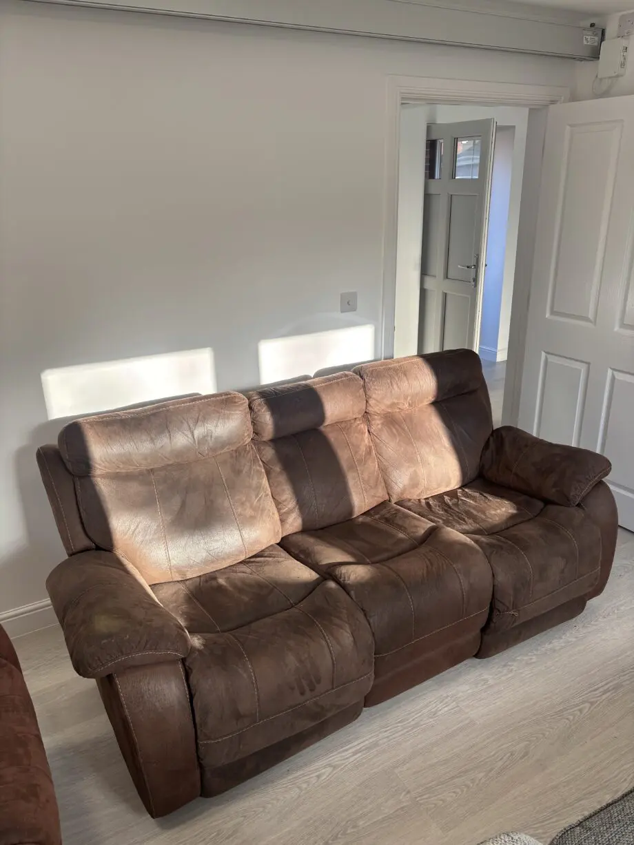 BROWN ELECTRIC RECLINER SOFA