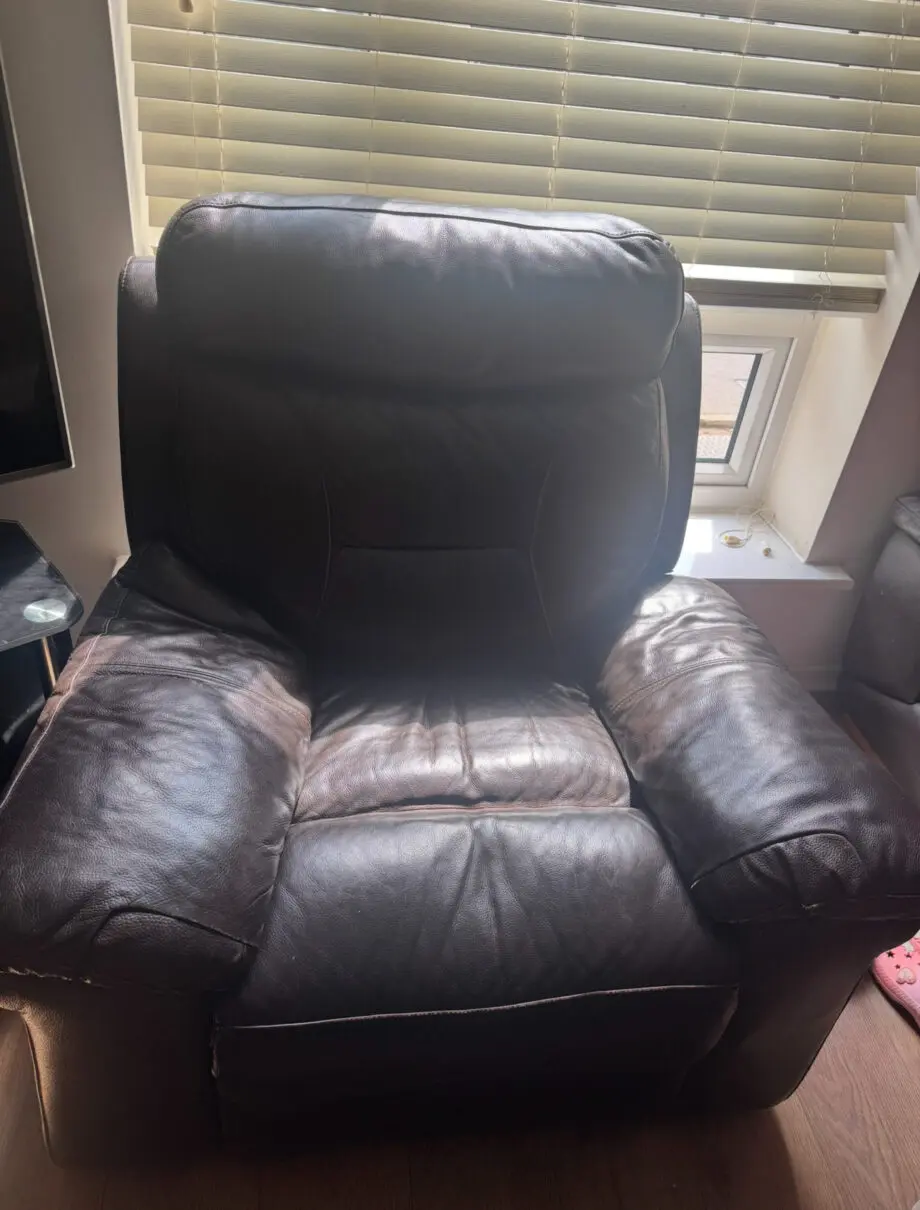 Brown leather 3 seater, 2 seater and a recliner sofa