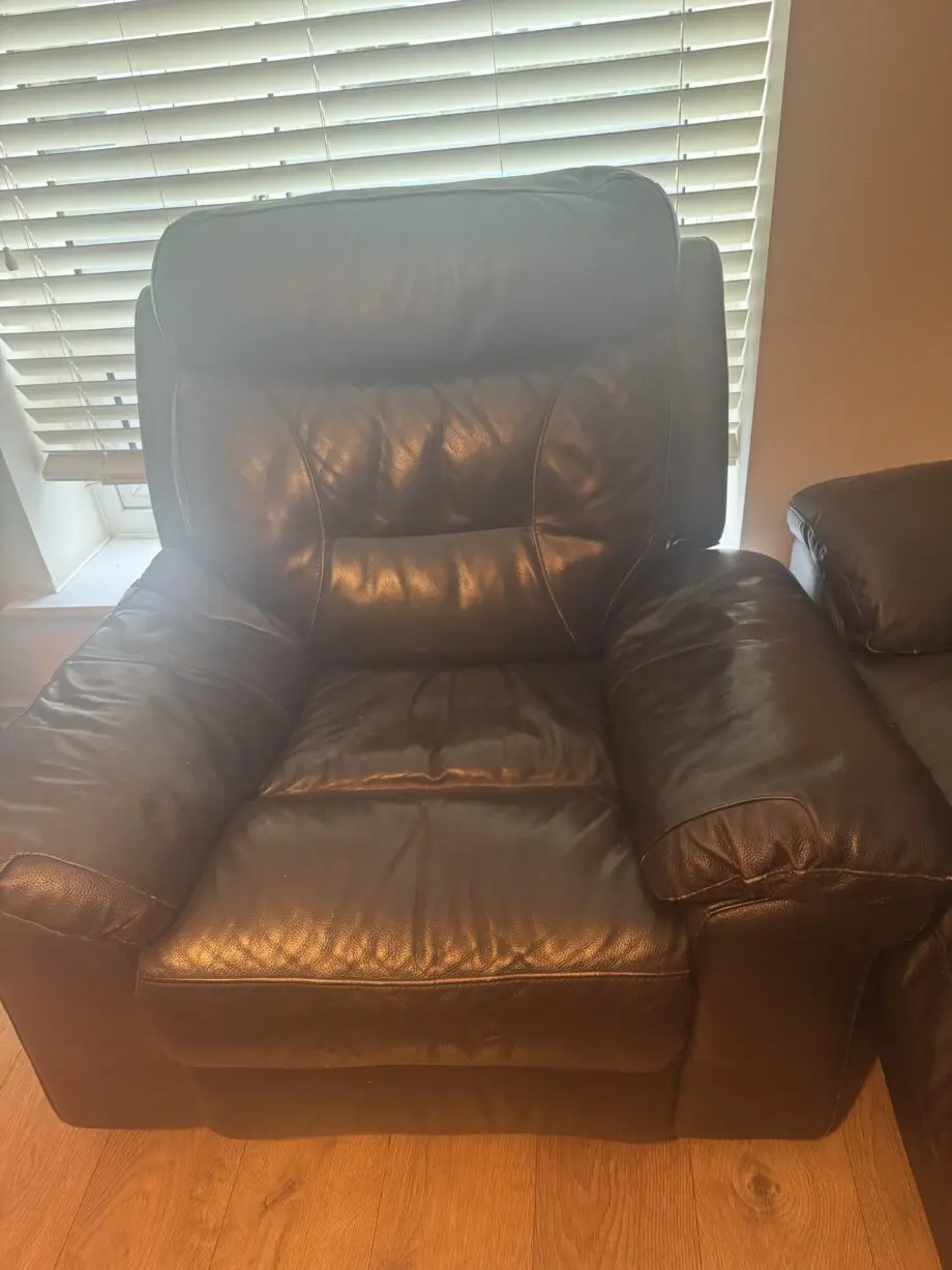 Brown leather 3 seater, 2 seater and a recliner sofa