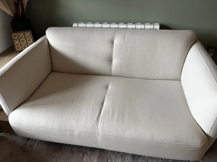 Boconcept Modena 2 seater, cream