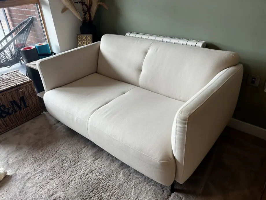 Boconcept Modena 2 seater, cream