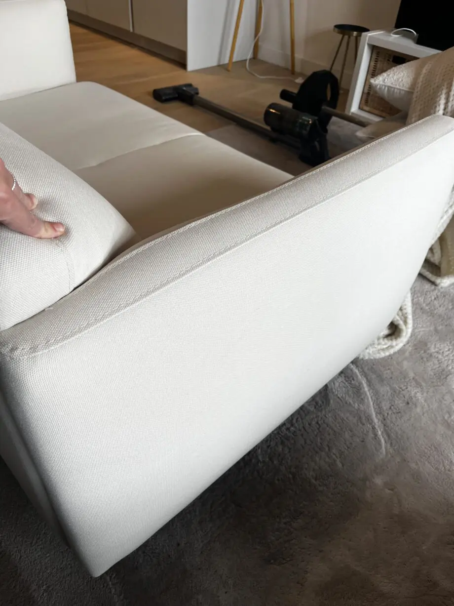 Boconcept Modena 2 seater, cream