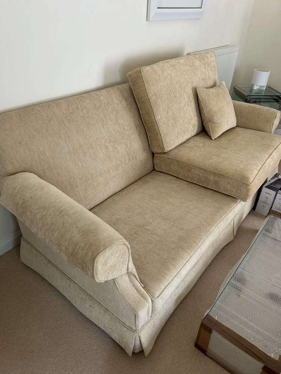 Welbeck House Gold 3 piece suite - Chenille type material- excellent condition