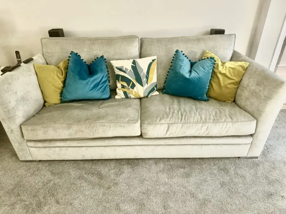 Evans of High Wycombe luxury 3.5 seater sofa
