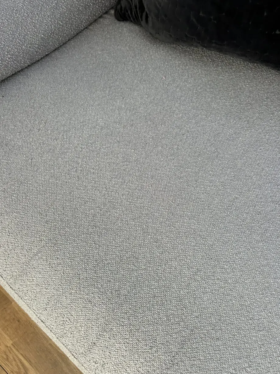 L shaped 5 seater corner sofa (chaise longue end)