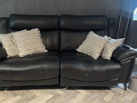 Black leather 4 seater & 2 seater