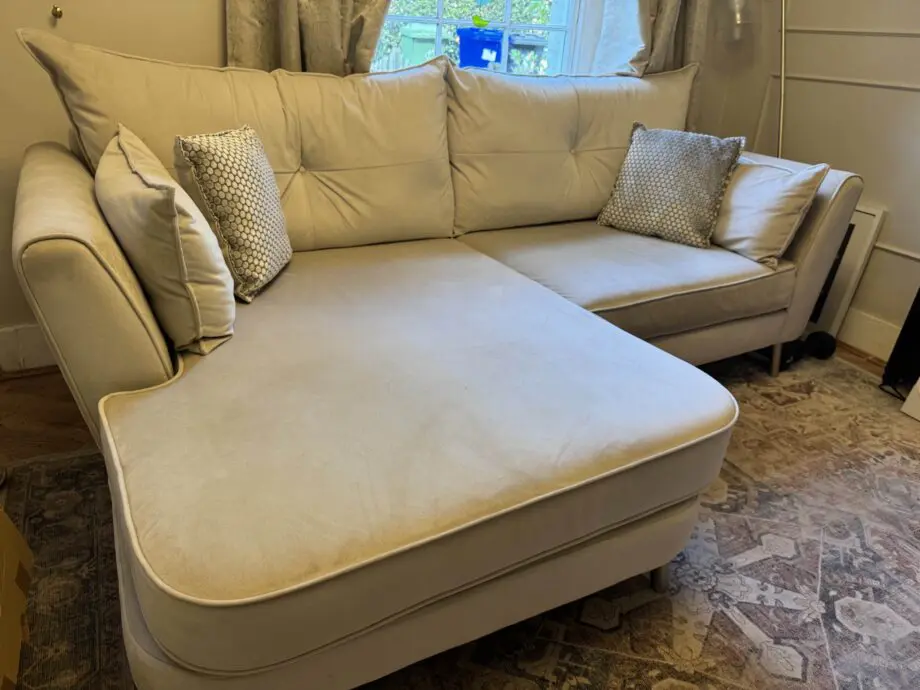 Furniture Village CELESTIA 4S REVERSIBLE CHSE - PLUTO CREAM CHROME