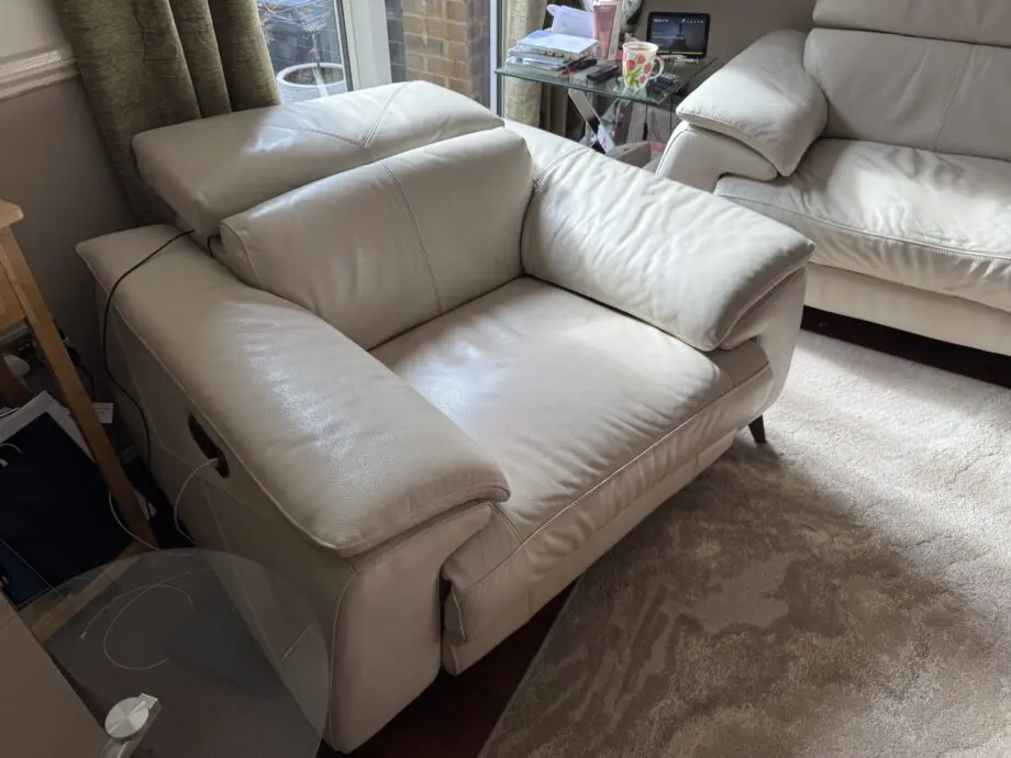 DFS Ivory Leather Contemporary Electric Recliner Sofa and Chair