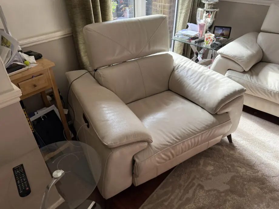DFS Ivory Leather Contemporary Electric Recliner Sofa and Chair