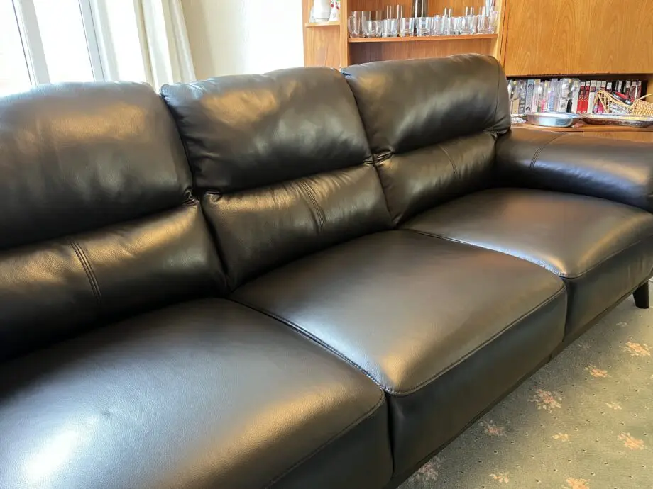 DFS Kylen Black Genuine Leather 4 Seater Sofa & Snuggle Chair