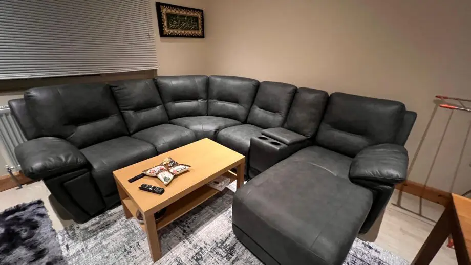IT HAS TO GO- Sara Electric Recliner Corner Sofa (Right-Hand Facing Chaise)