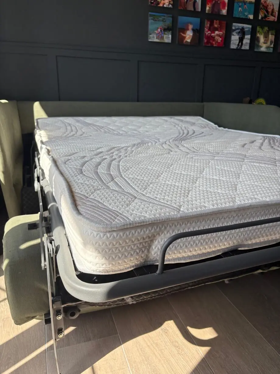 Beautiful barely used 3 seater sofa bed