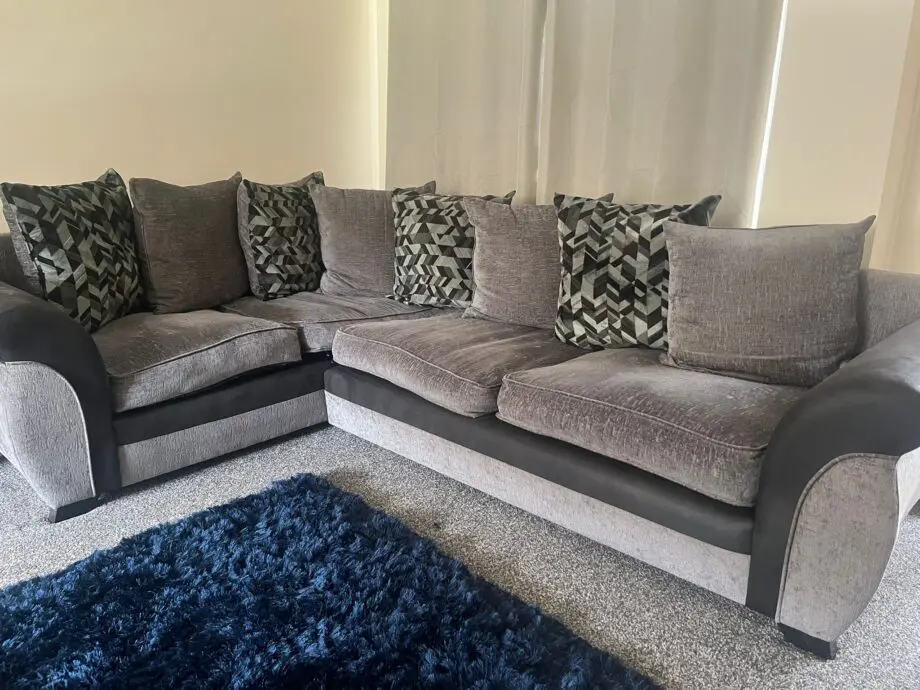 SCS corner sofa grey and black
