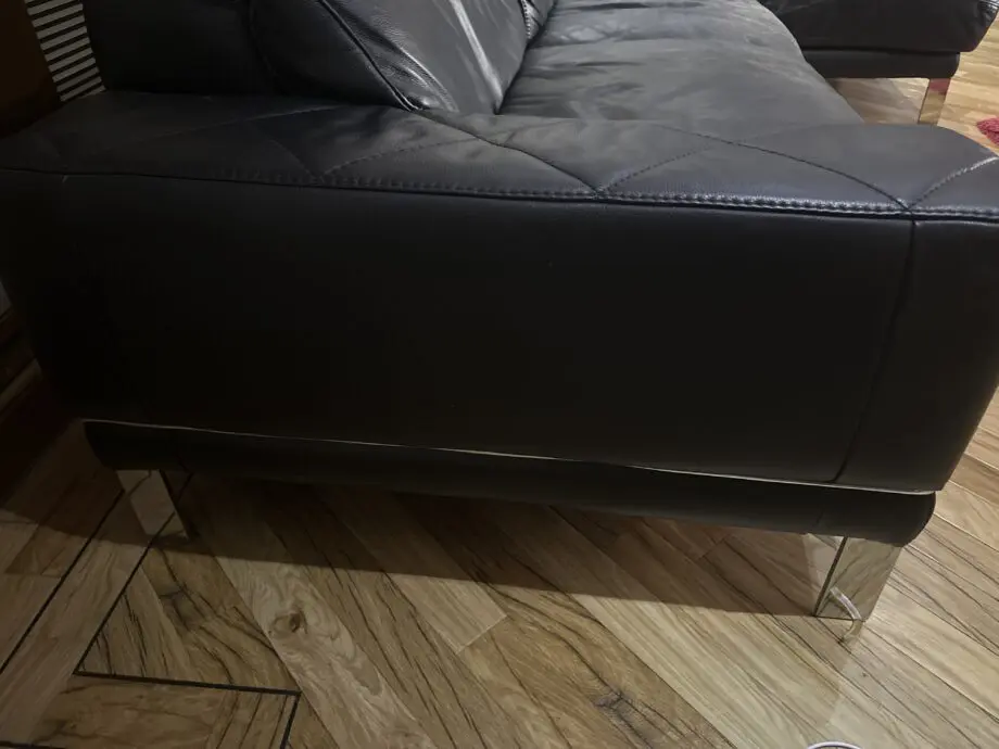 DFS L - Shape black leather