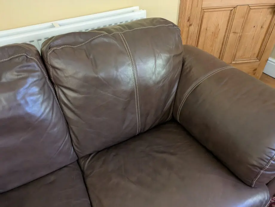 Italian soft leather 2 settee and 2 chairs