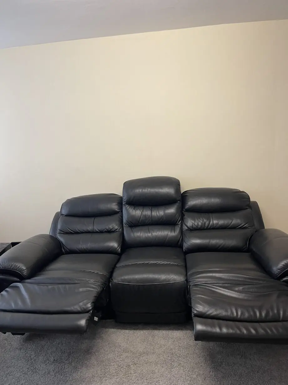 DFS - Black - 3 Seater Landos Power Recliner