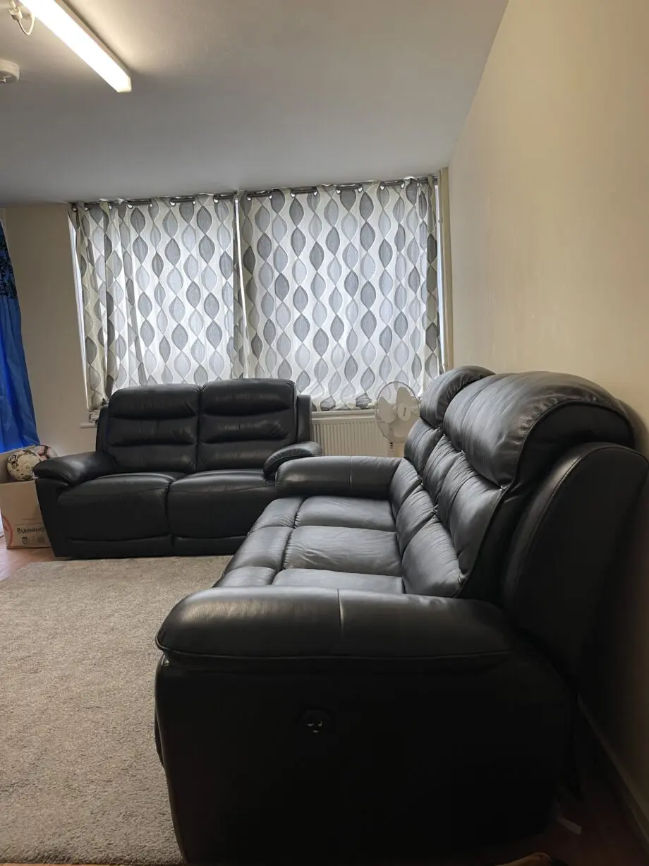 DFS - Black - 3 Seater Landos Power Recliner