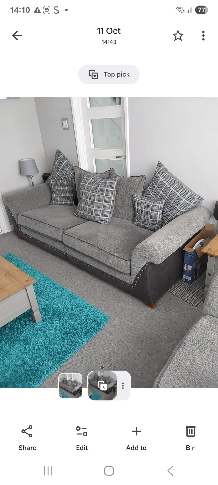 Grey 4 seater & 2 seater sofas.
