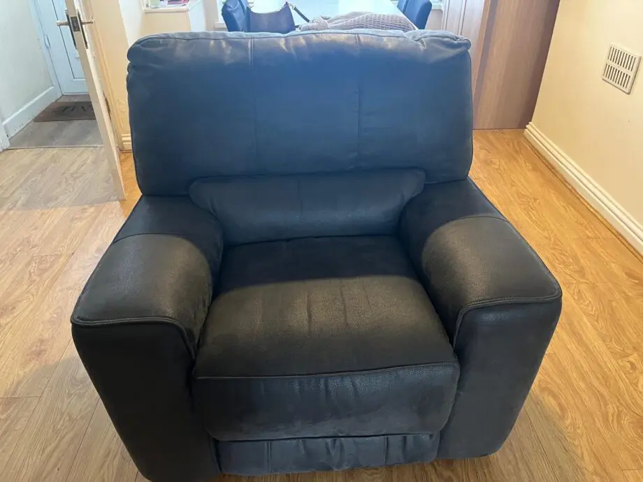 3-piece recliner Grey Sofa Set - Perfect condition