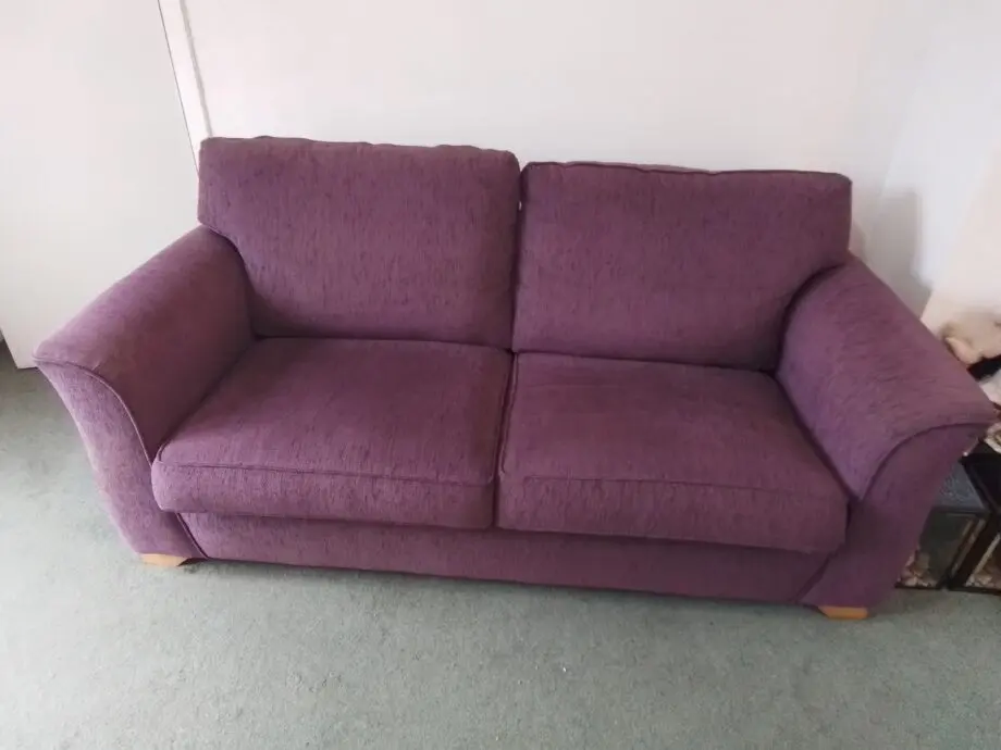 Vallencia 3 seater maroon sofa, fire retardent, on wooden feet, removable cushion covers