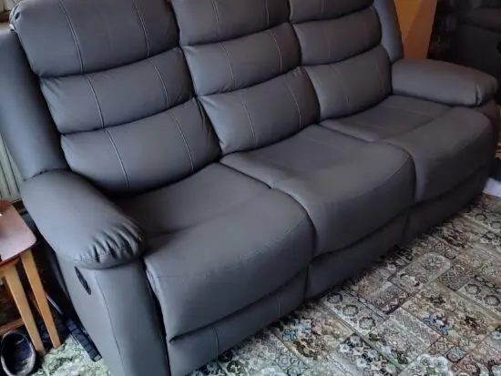 Suite World Leather 3 & 2 seater recliner sofas plus 2 storage footstools