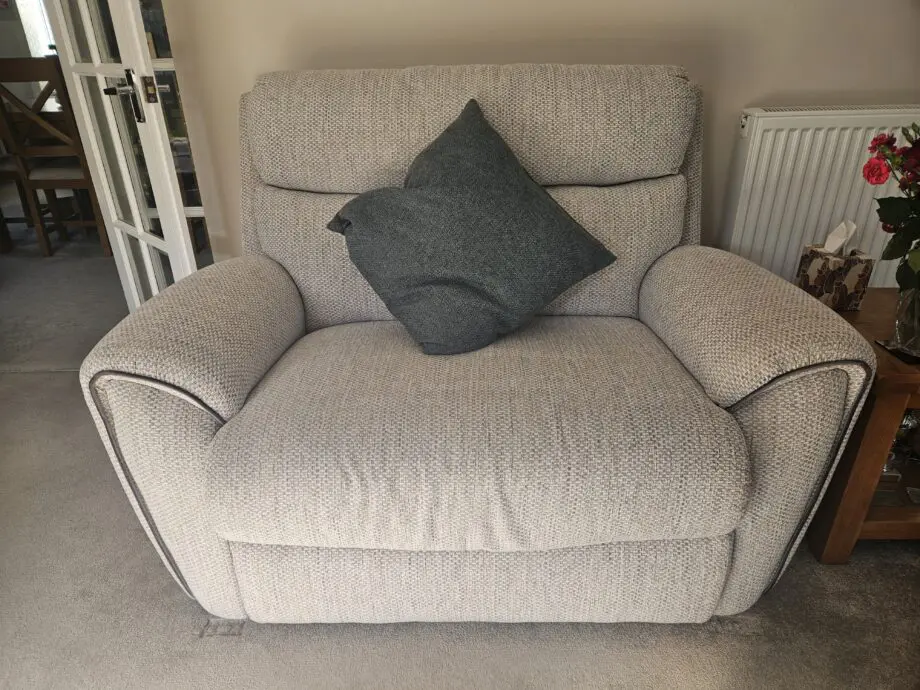 Lazyboy Pittsburgh 3 seater sofa and cuddle chair