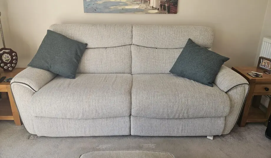 Lazyboy Pittsburgh 3 seater sofa and cuddle chair