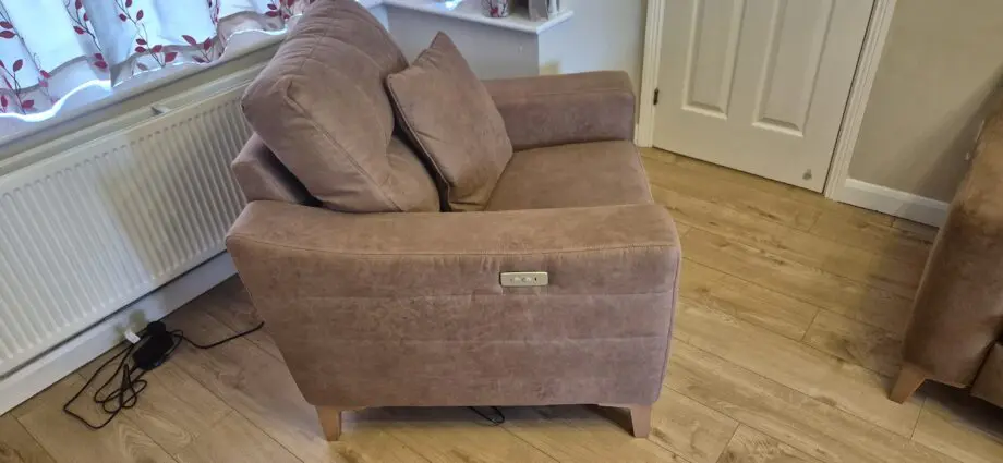 2 x SCS Gretna Power Recliner Chair
